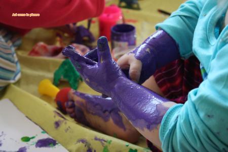 Jugar es un Derecho: que los Niños No se Olviden de Jugar! juego-pintar-pintura-dedos