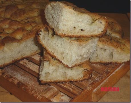focaccia con aceite de hierbas,racion copia