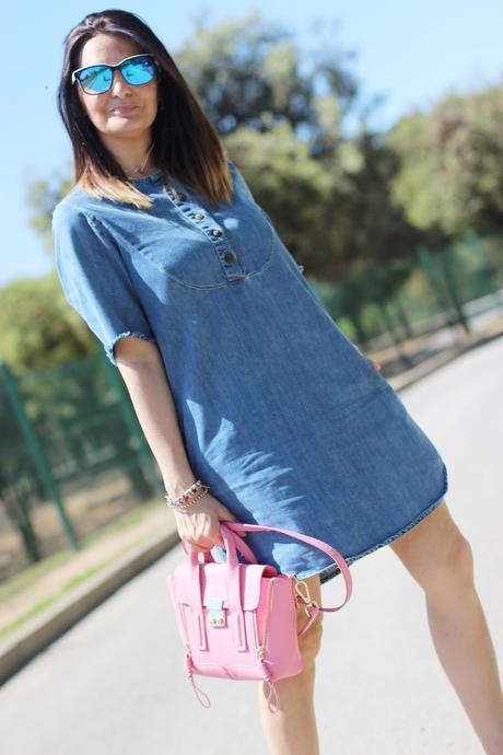 Con vestido denim