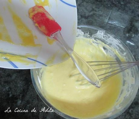 Tarta de crema de naranja, con merengue