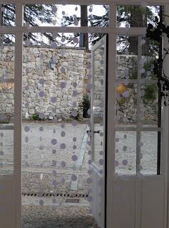 Una comunión campestre en rosa