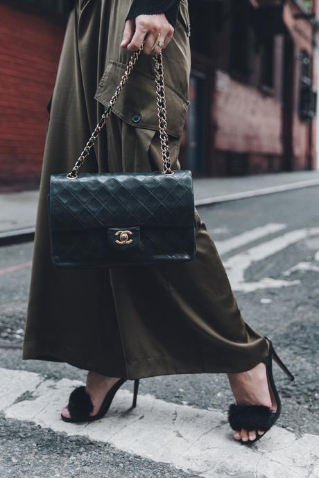 Khaki_Trousers-Sandro_Suede_Jacket-BNKR_Sandals-Fur_Sandals-Chanel_Bag-Outfit-Street_Style-NYC-22