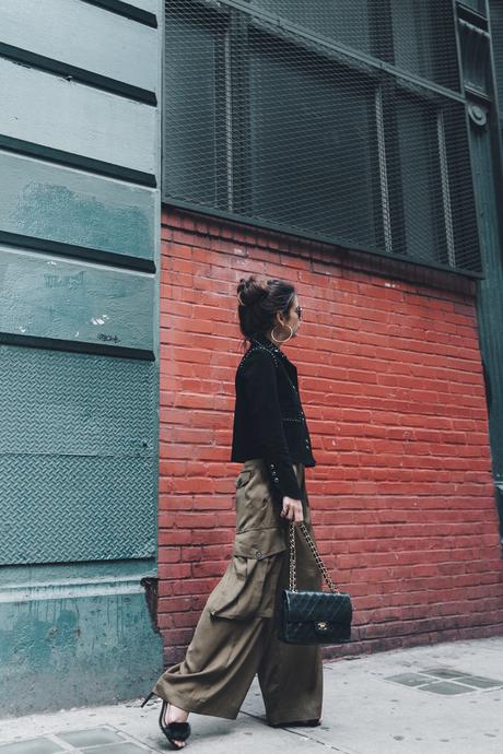 Khaki_Trousers-Sandro_Suede_Jacket-BNKR_Sandals-Fur_Sandals-Chanel_Bag-Outfit-Street_Style-NYC-10