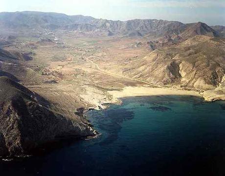 El Playazo de Rodalquilar...o de cómo un volcán se convirtió en playa (Cabo de Gata Almería)