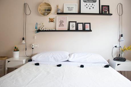 CUSTOMIZA UNAS SÁBANAS BLANCAS CON BORLAS DE LANA