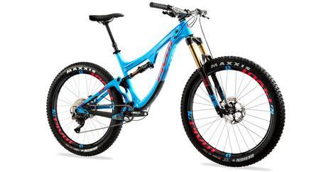 Nueva Pivot Switchblade con buje Super Boost Plus 157