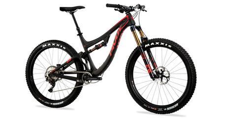 Nueva Pivot Switchblade con buje Super Boost Plus 157