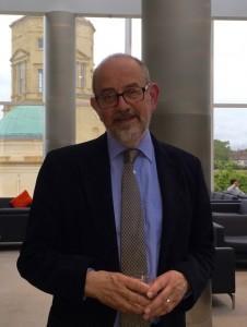 Nigel Hitchin gana el Premio Shaw en Ciencias Matemáticas