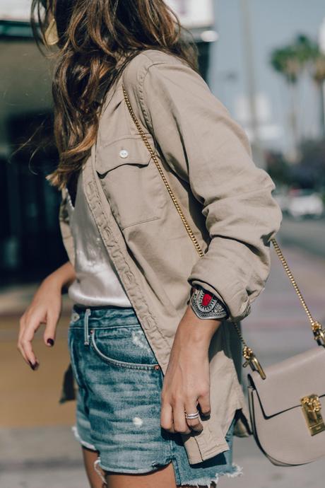 Levis_Shirt-GRLFRND_Denim-Chloe_Bag-Los_Angeles-Shorts-Outfit-Street_Style-Ray_Ban-Street_Style-Collage_Vintage-24