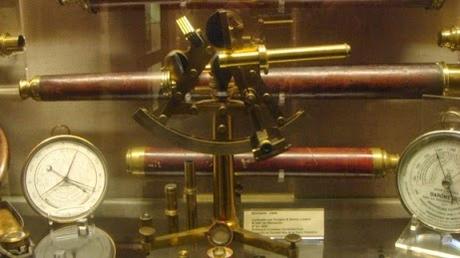 JORGE JUAN: EL HIJO PRÓDIGO DE LAS LUCES