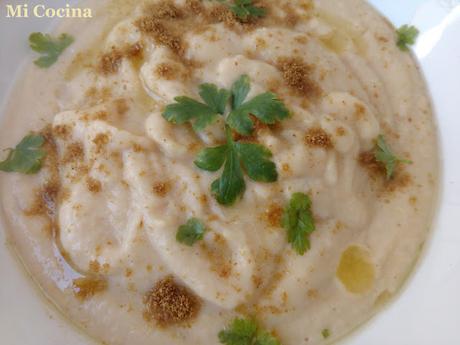 HUMMUS, HOMMOS o HOUMMOUS BI TAHINA (Paté de garbanzos con pasta de sésamo, comino y cilantro)