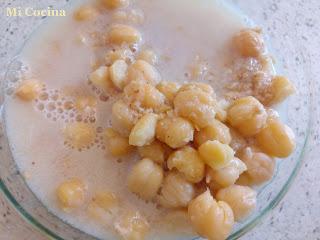 HUMMUS, HOMMOS o HOUMMOUS BI TAHINA (Paté de garbanzos con pasta de sésamo, comino y cilantro)