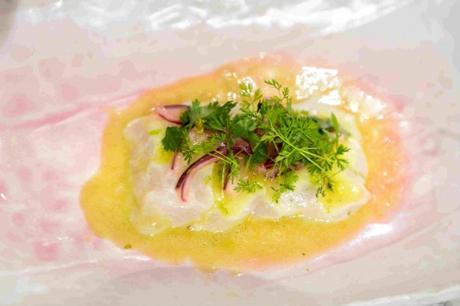 TIRADITO-DE-CABRACHO-CON-EMULSION-DE-PINK-LADY®-MELISA-Y-JENGIBRE-1024x683