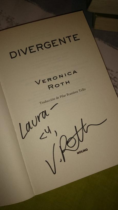 Firma de Veronica Roth