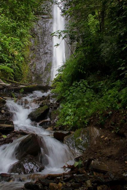 Parque Nacional Cotapata: montañas, horizontes y cascadas