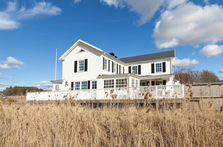 porches terrazas madera estilo nórdico escandinavo diseño casas suecas decoración nórdica decoración mansiones decoración hamptons new england contraventanas casas grandes distribucion casas de madera 
