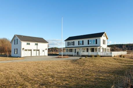 porches terrazas madera estilo nórdico escandinavo diseño casas suecas decoración nórdica decoración mansiones decoración hamptons new england contraventanas casas grandes distribucion casas de madera 