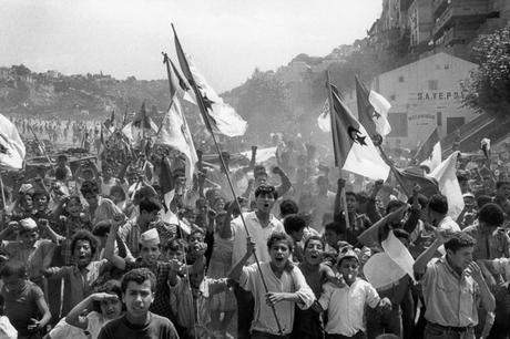 Celebración de la independencia en Argel, 2 de julio del 1962. Marc Riboud