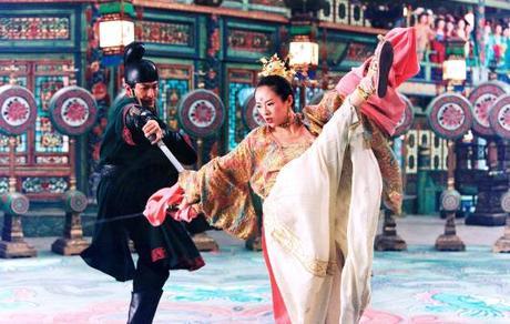 Imagen de la película “La casa de las dagas voladoras”, por Zhang Yimou (2004)