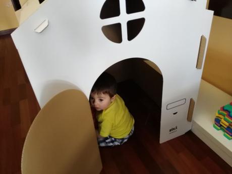 Casitas de cartón para niños, ¡su propio espacio en casa!