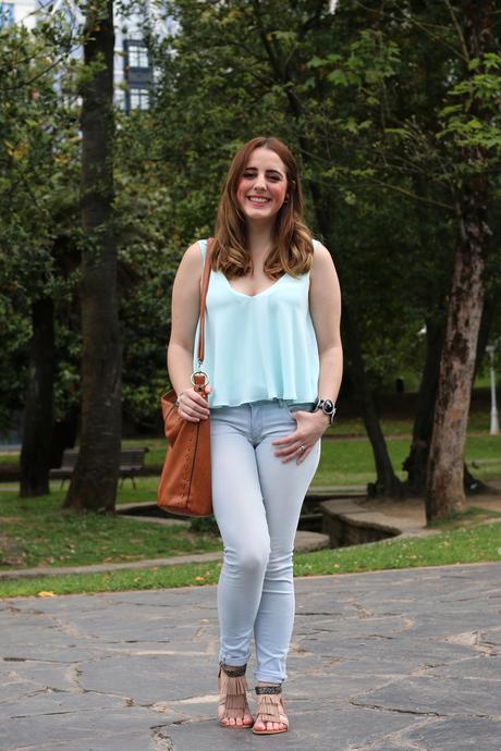Outfit chic y casual de diario para primavera
