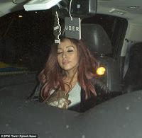 Nicole Polizzi pillada un poco perjudicada al salir de un bar en LA