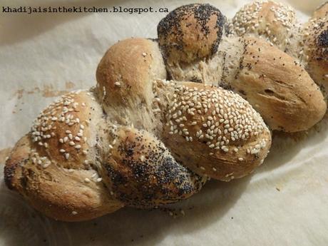 PAIN DE LA SEMAINE : PAIN TRESSÉ /BREAD OF THE WEEK: BRAIDED BREAD / PAN DE LA SEMANA: PAN TRENZA / خبز الاسبوع   خبز مضفور