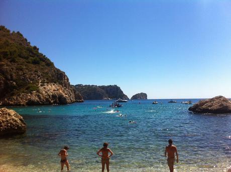 Si buscas ser el primero en refrescarte al norte de España, te recomendamos 6 interesantes playas para disfrutar