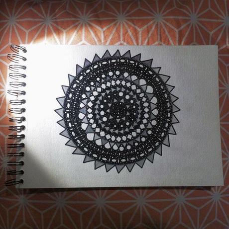 Aprende a dibujar mandalas con Blanca Guiral