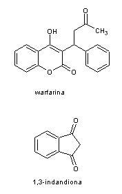 Estructuras químicas de la warfarina y la 1,3-indandiona, dos potentes anticoagulantes