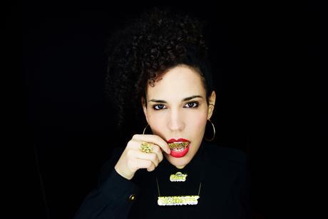 Xenia Rubinos estrena Black Terry Cat