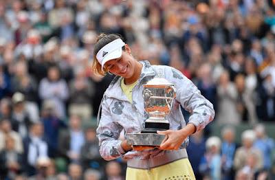 Garbiñe Muguruza recita a Muhammad Ali