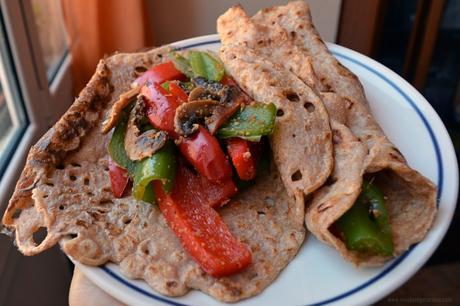 Fajitas de espelta con pimientos y champiñones