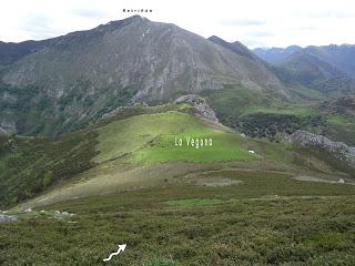 Pola del Pino-Pico Praera-L.lomba Yana