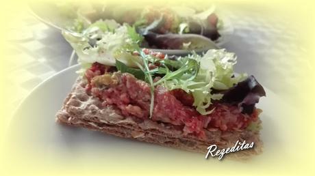 TARTAR DE TERNERA CON ALBAHACA Y TOMATE SECO