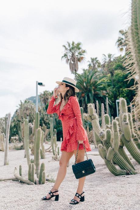 Realisation_Par_Dress-Star_Print-Red_Dress-Outfit-Catonier-Hat-Lack_Of_Color-Black_Sandals_Topshop-Barcelona-Collage_Vintage-Mossen_Gardens-77