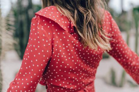 Realisation_Par_Dress-Star_Print-Red_Dress-Outfit-Catonier-Hat-Lack_Of_Color-Black_Sandals_Topshop-Barcelona-Collage_Vintage-Mossen_Gardens-131