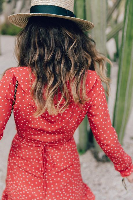 Realisation_Par_Dress-Star_Print-Red_Dress-Outfit-Catonier-Hat-Lack_Of_Color-Black_Sandals_Topshop-Barcelona-Collage_Vintage-Mossen_Gardens-68