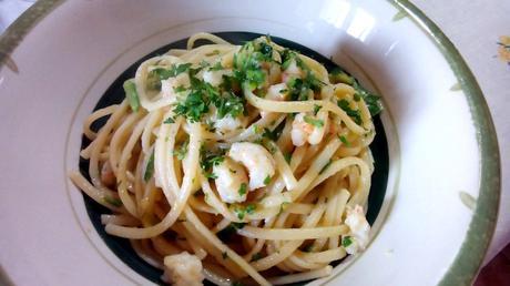 Espaguetis con calabacín y gambas - Linguine con zucchine e scampi - Zucchini and shrimp pasta calabacincigalas5