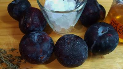 Refresco de ciruelas y polos