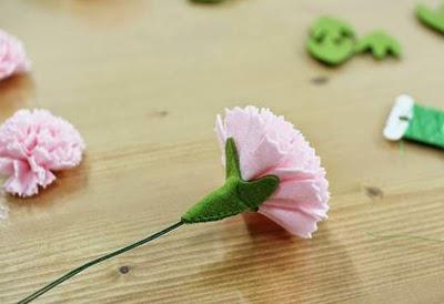 Arreglos florales con claveles de tela - DIY -