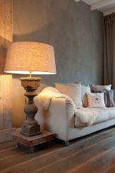 Oversize table lamp