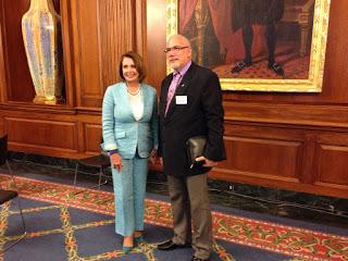 Directivo del deporte de Cuba en USA se entrevistó con Nancy Pelosi en EE.UU.