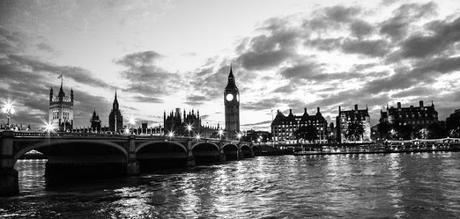 RESEÑA #67: LEJOS DE LAS SOMBRAS