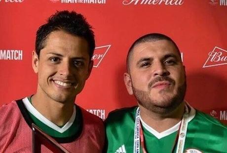 Komander da premio a ‘Chicharito’ Komander da premio a ‘Chicharito’
