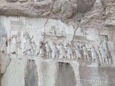 800px-Bisotun_Iran_Relief_Achamenid_Period