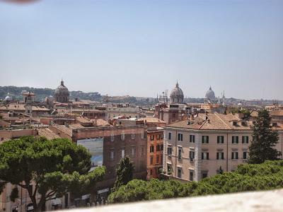 Il Vittoriano, el Duce, y la antigua Roma a nuestros pies...