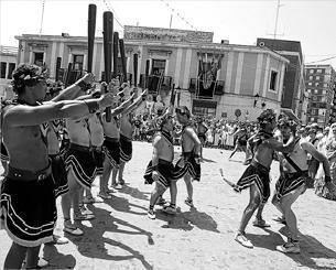 Els porrots: Danza guerrera de Silla.