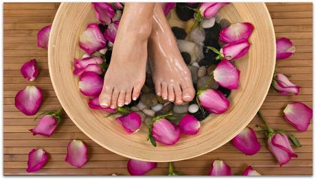 http://www.skincarebeautyzone.com/wp-content/uploads/2014/05/homemade-foot-spa-treatment.jpg