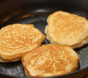 Receta de Tortitas con crema de queso Quark y cerezas tortitas